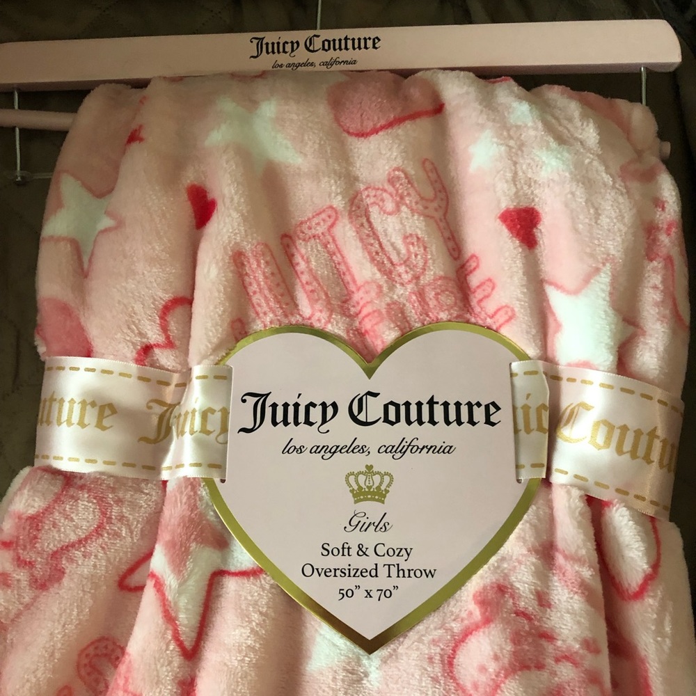 NWT juicy Couture oversized throw
